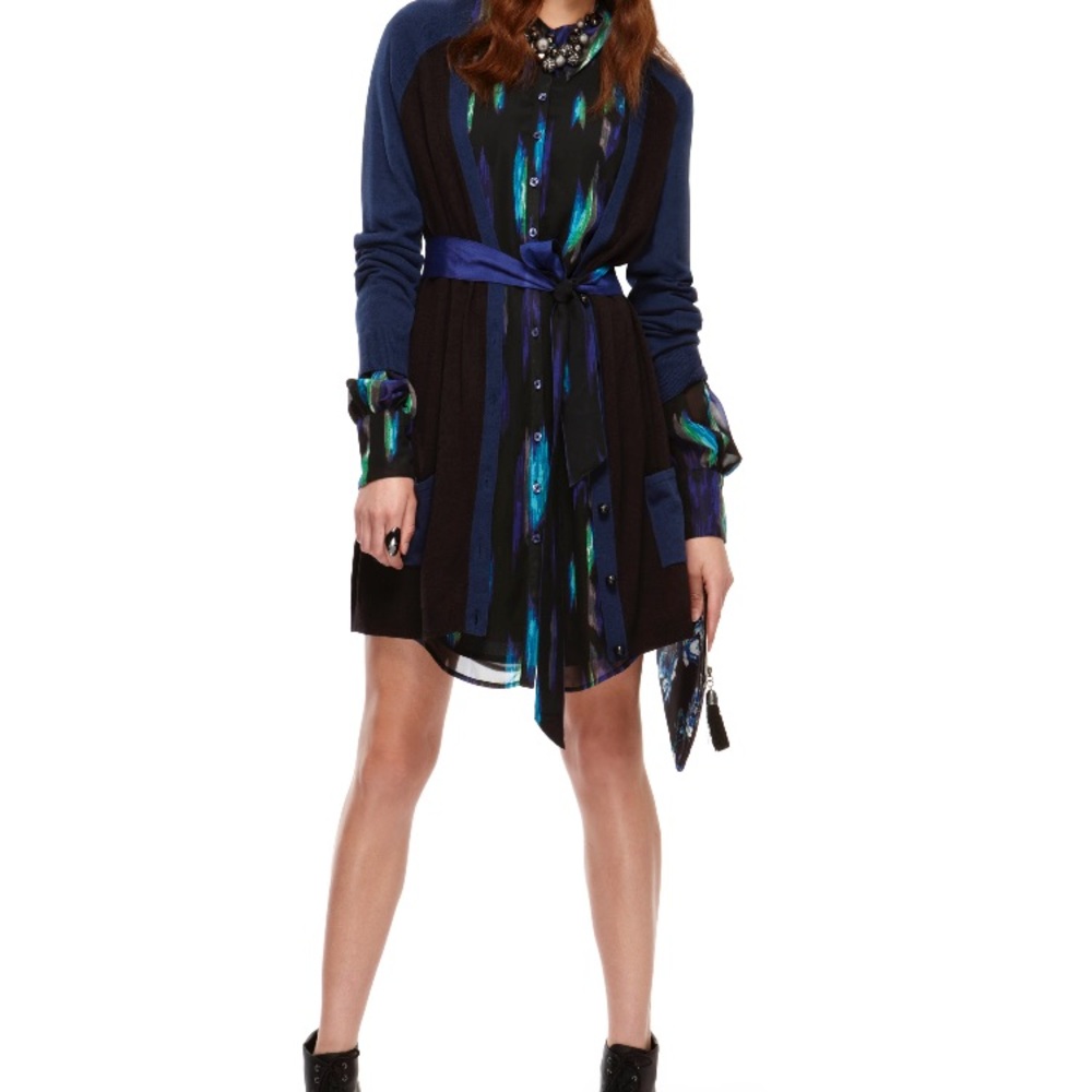 Dress - Picture 2 of 8